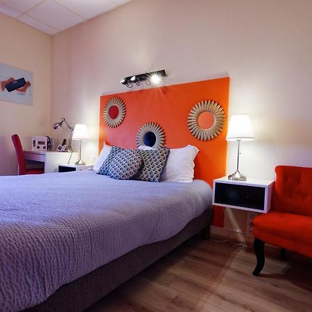 Logis Hotel Le Bocage Монмаро Екстериор снимка